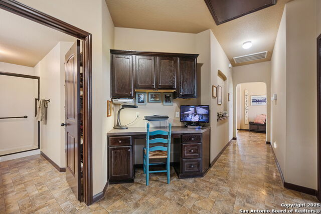 Image 24 of 52 For 108 Dahlia Pass