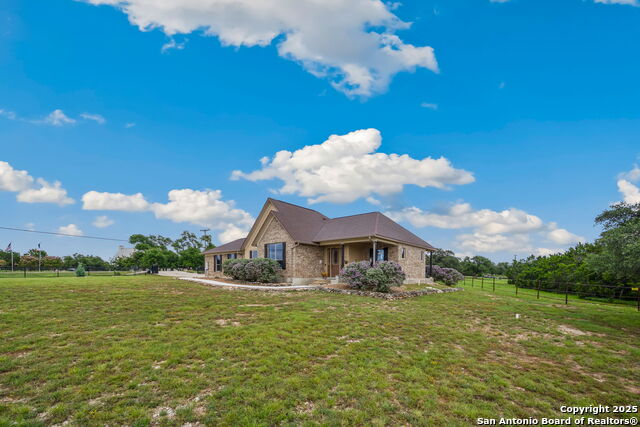 Image 3 of 52 For 108 Dahlia Pass