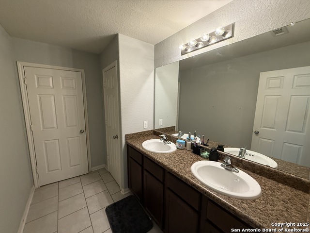 Image 20 of 25 For 3431 Foster Meadows