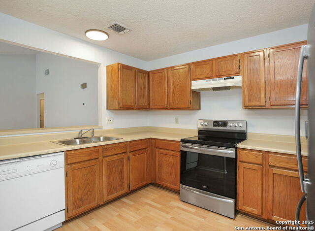 Image 5 of 18 For 5911 Heather Vw