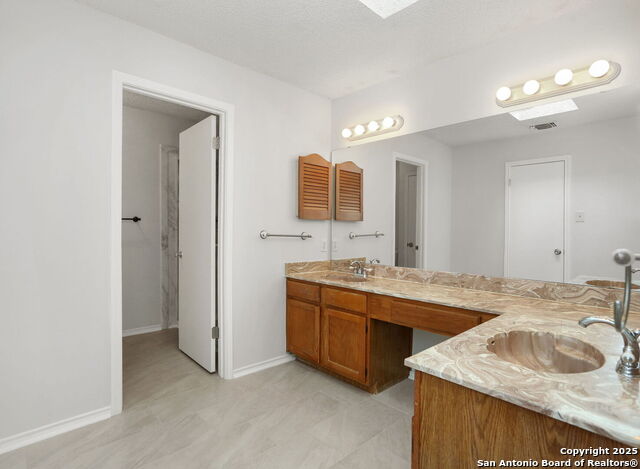 Image 7 of 18 For 5911 Heather Vw