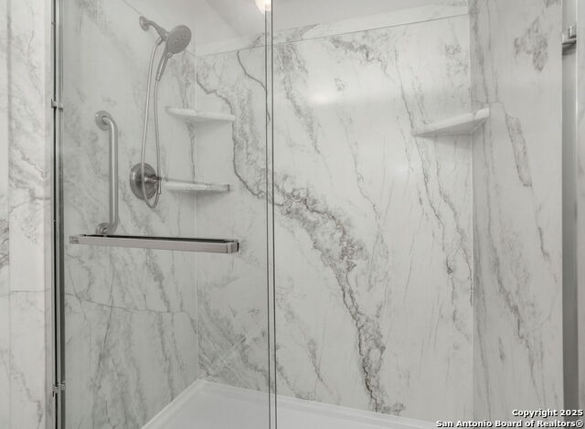 Image 8 of 18 For 5911 Heather Vw