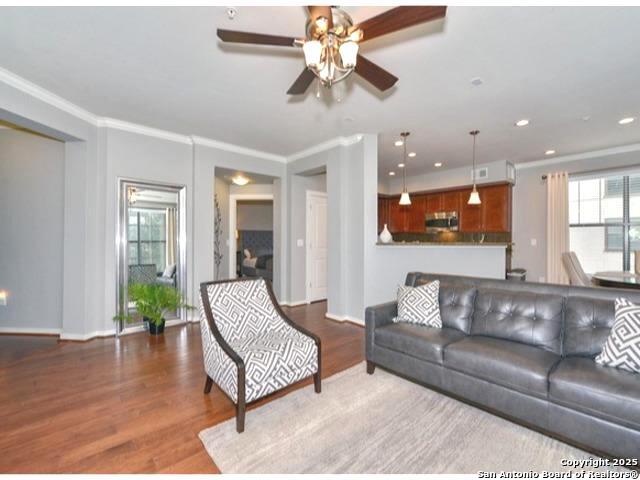 Image 11 of 45 For 7342 Oak Manor  4209