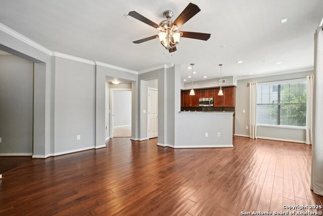 Image 12 of 45 For 7342 Oak Manor  4209