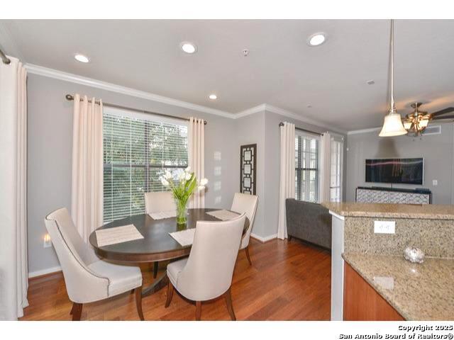 Image 23 of 45 For 7342 Oak Manor  4209