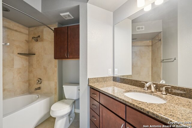Image 36 of 45 For 7342 Oak Manor  4209