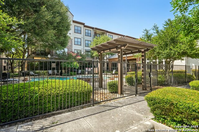 Image 39 of 45 For 7342 Oak Manor  4209