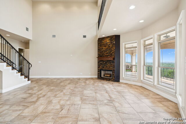 Listing photo id 8 for 15034 Iron Horse