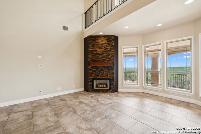 Listing photo id 10 for 15034 Iron Horse