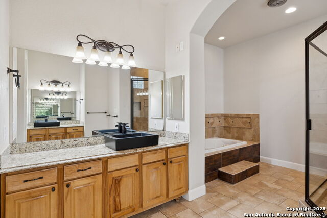 Listing photo id 21 for 15034 Iron Horse