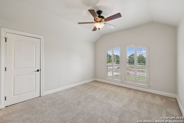Listing photo id 32 for 15034 Iron Horse