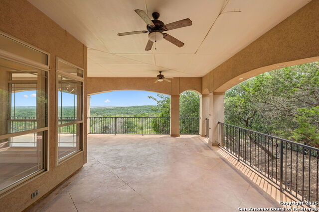 Listing photo id 38 for 15034 Iron Horse