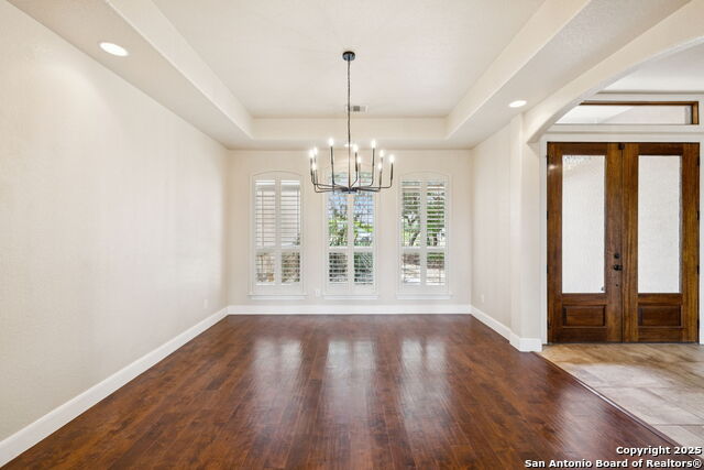 Listing photo id 5 for 15034 Iron Horse