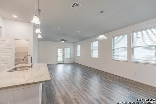 Image 7 of 20 For 11567 Lightning Way