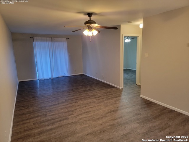 Image 2 of 16 For 923 Vance Jackson Rd  1004