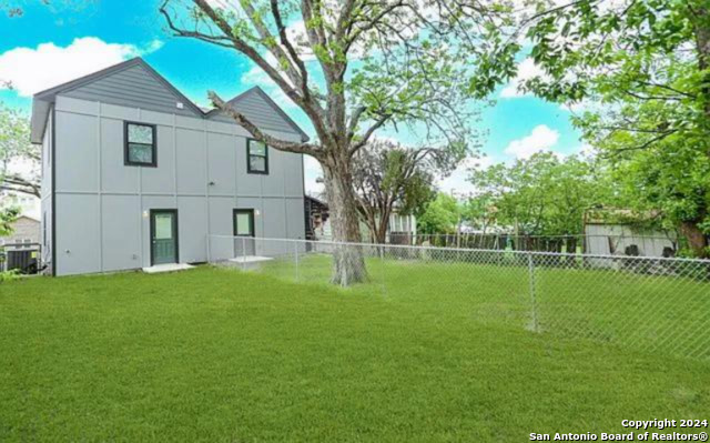 Image 11 of 14 For 707 Runnels Ave  101