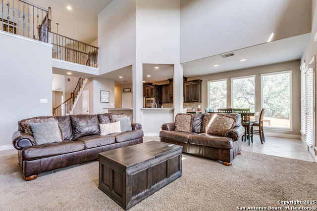 Image 3 of 14 For 306 Clorinda