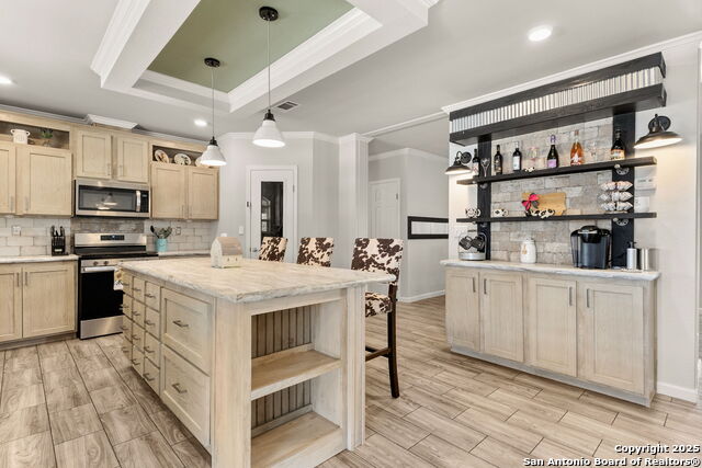 Listing photo id 11 for 154 Sunrise Dr.