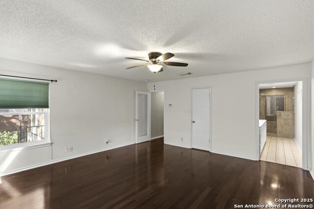 Listing photo id 17 for 2115 Border Mill Dr