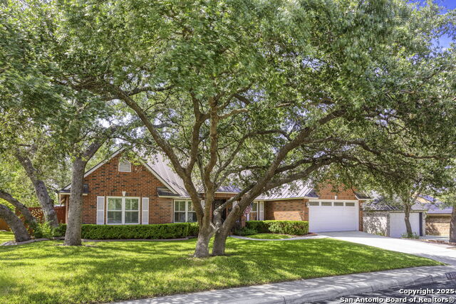 Listing photo id 0 for 2115 Border Mill Dr