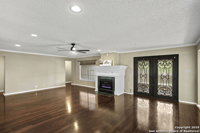 Listing photo id 6 for 2115 Border Mill Dr