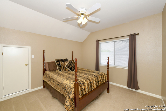 Image 11 of 16 For 18910 Windsor Wood