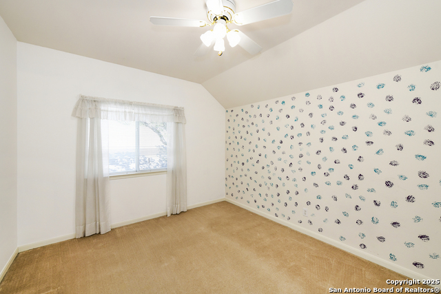 Image 13 of 16 For 18910 Windsor Wood