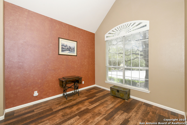 Image 2 of 16 For 18910 Windsor Wood