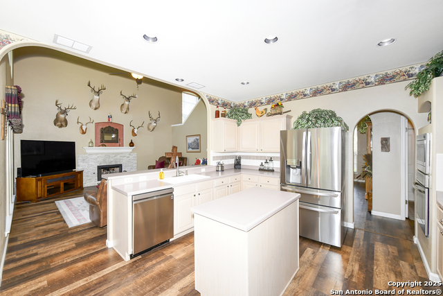 Image 4 of 16 For 18910 Windsor Wood