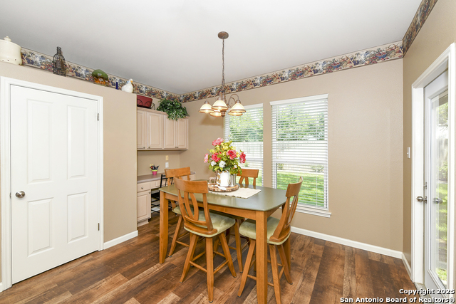 Image 5 of 16 For 18910 Windsor Wood