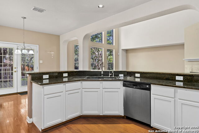 Image 19 of 46 For 515 Catanbo Ct