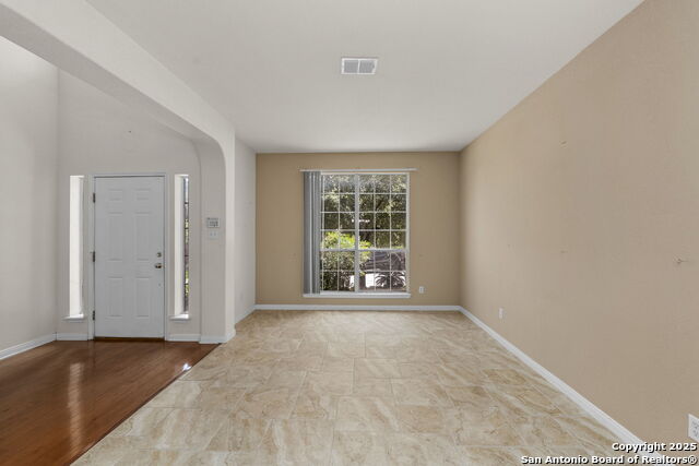 Image 9 of 46 For 515 Catanbo Ct