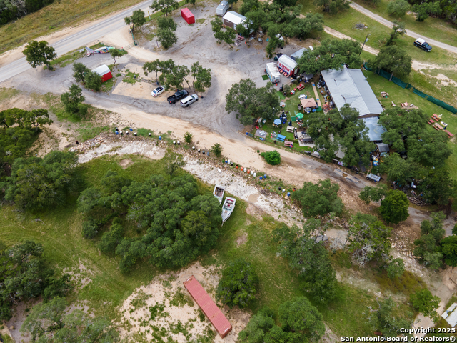 Listing photo id 8 for 33855 Blanco