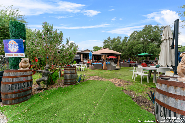 Listing photo id 15 for 33855 Blanco