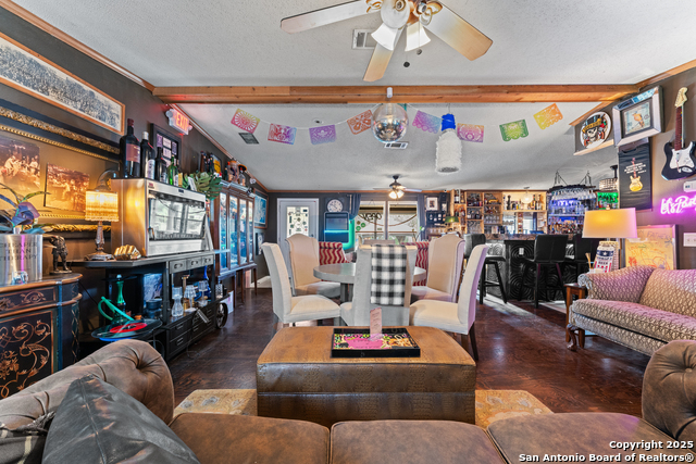 Listing photo id 18 for 33855 Blanco