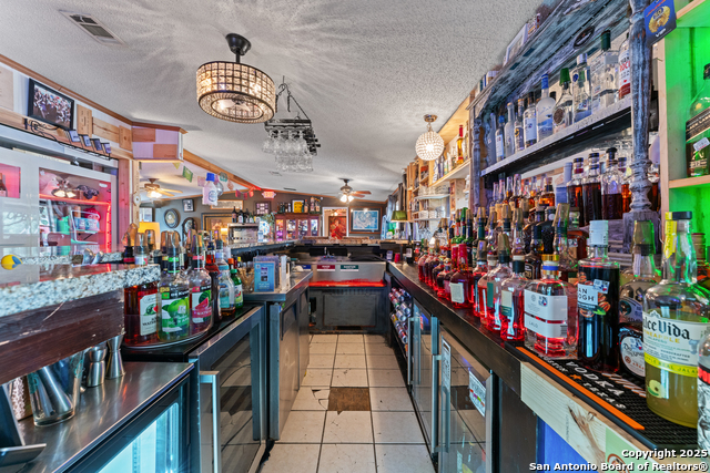 Listing photo id 22 for 33855 Blanco