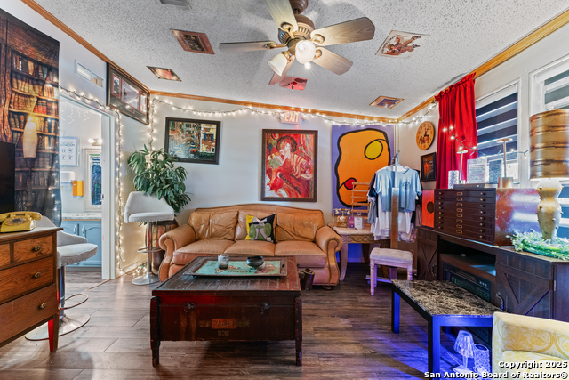 Listing photo id 23 for 33855 Blanco