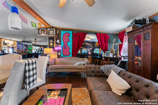 Listing photo id 24 for 33855 Blanco