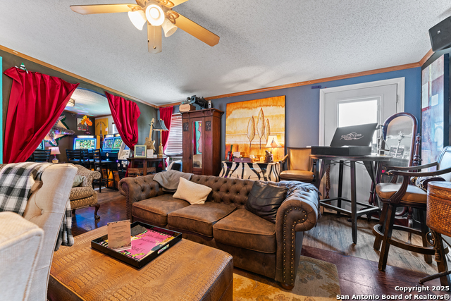 Listing photo id 26 for 33855 Blanco