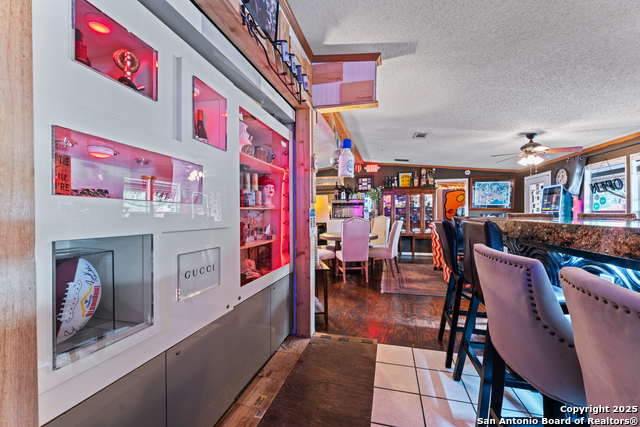 Listing photo id 33 for 33855 Blanco