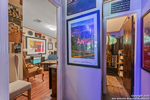 Listing photo id 35 for 33855 Blanco