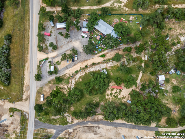 Listing photo id 3 for 33855 Blanco