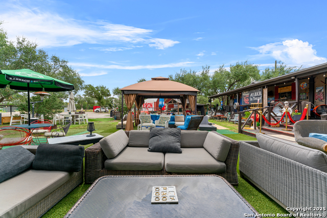 Listing photo id 54 for 33855 Blanco