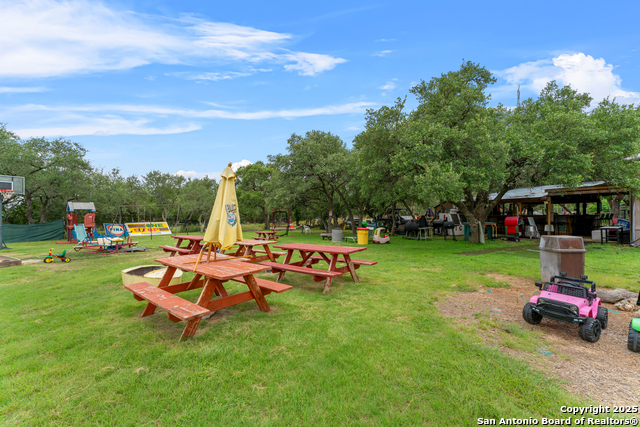 Listing photo id 56 for 33855 Blanco