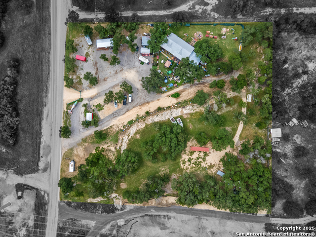 Listing photo id 6 for 33855 Blanco