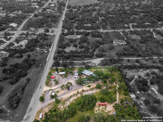 Listing photo id 7 for 33855 Blanco