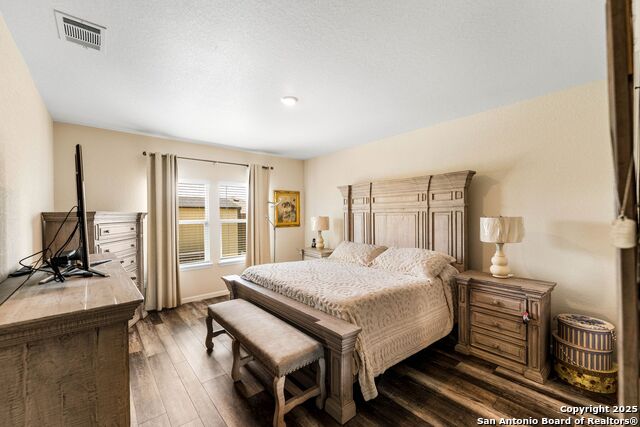 Listing photo id 15 for 3402 Angus Creek