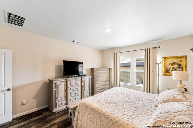 Listing photo id 17 for 3402 Angus Creek