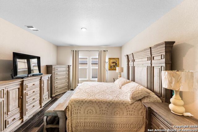 Listing photo id 18 for 3402 Angus Creek