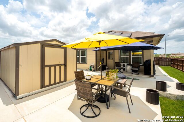 Listing photo id 32 for 3402 Angus Creek